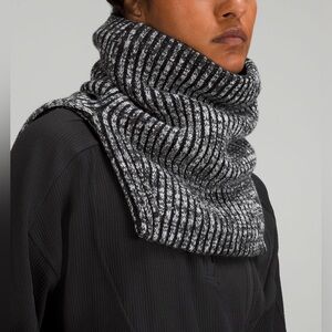 Lululemon Textured Fleece-Lined Knit Neck Warmer Black/Grey/White/Black …